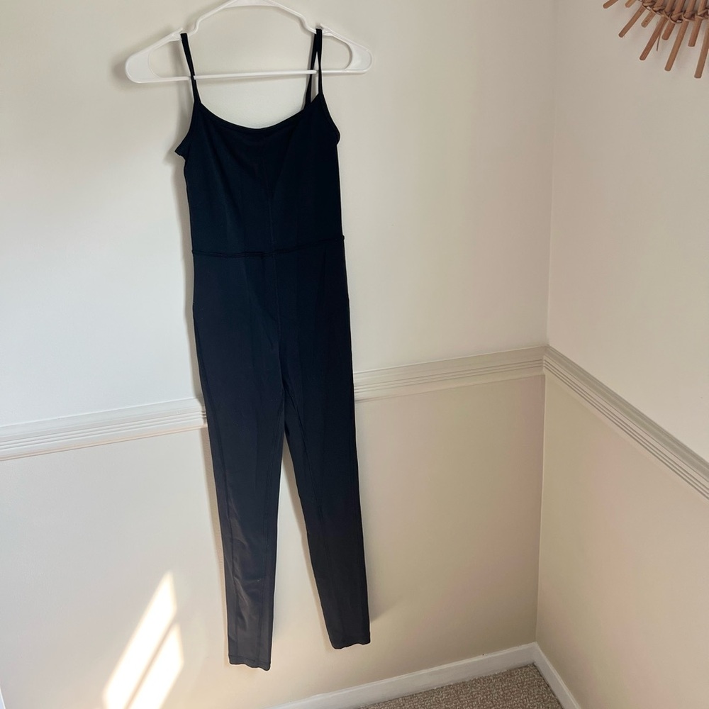 Aritzia LIFE Athleisure Onesie Wilfred Free Divinity Jumpsuit
Size XS - Picture 4 of 8